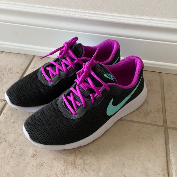 Womens nike runners